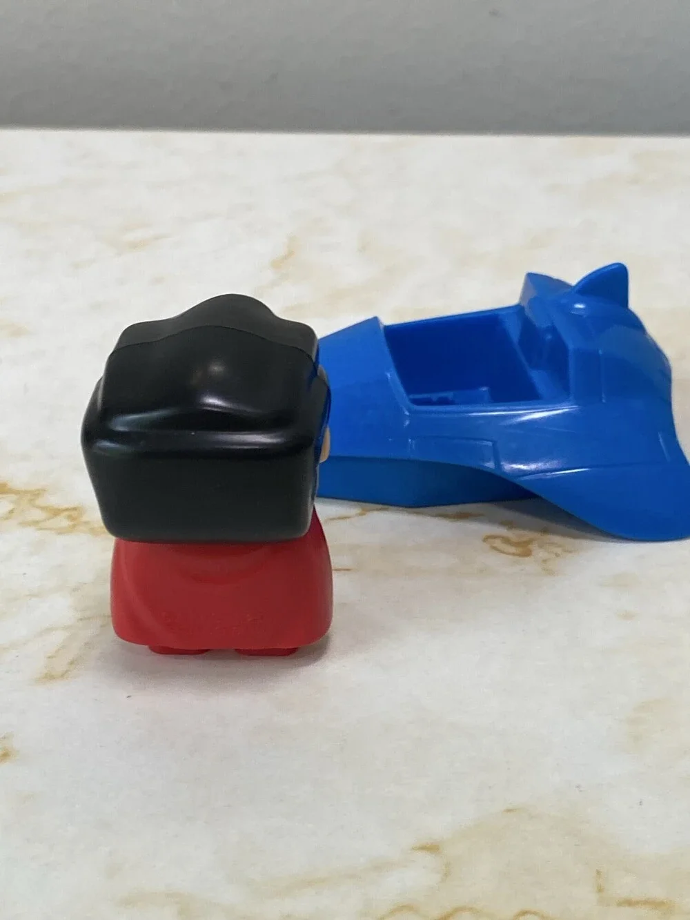 Wendy's Superman 2-in-1 Figure and Blue Vehicle Toy